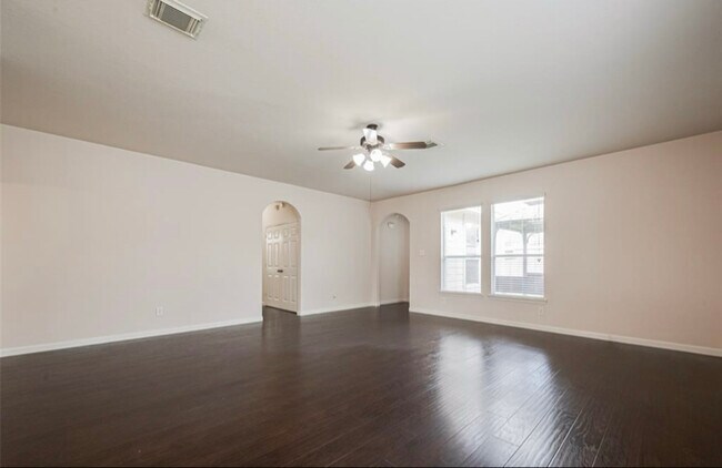 Building Photo - 7411 Jacobs Well Dr