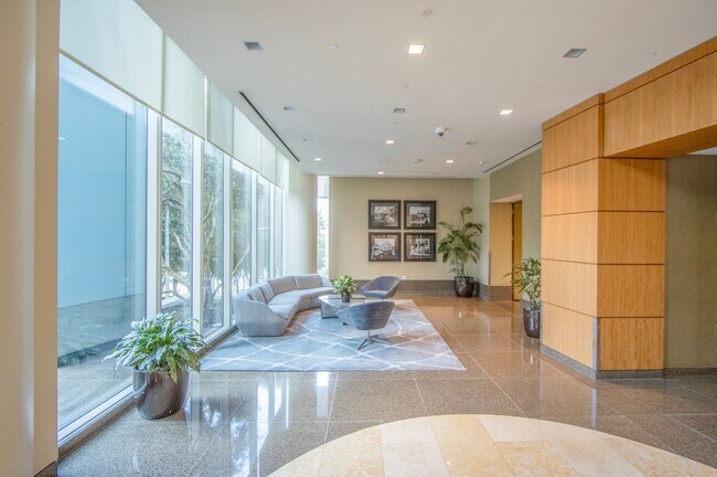 Building Photo - 1 BEDROOM W/VIEW in THE RINCON BUILDING