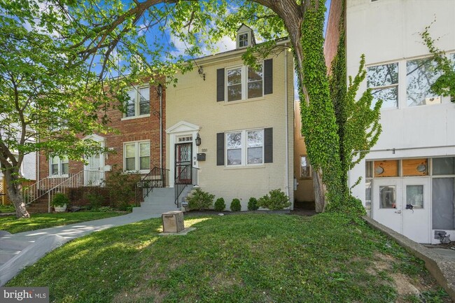 Foto del edificio - 5511 2nd St NW