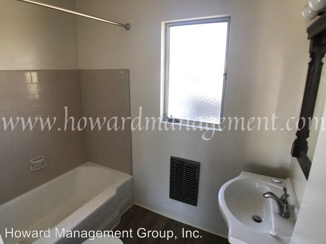 Building Photo - 5453 Alvern Cir