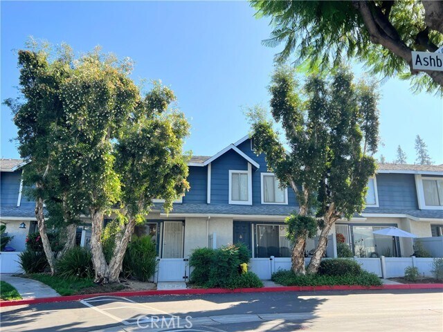 Building Photo - 1495 McCabe Way