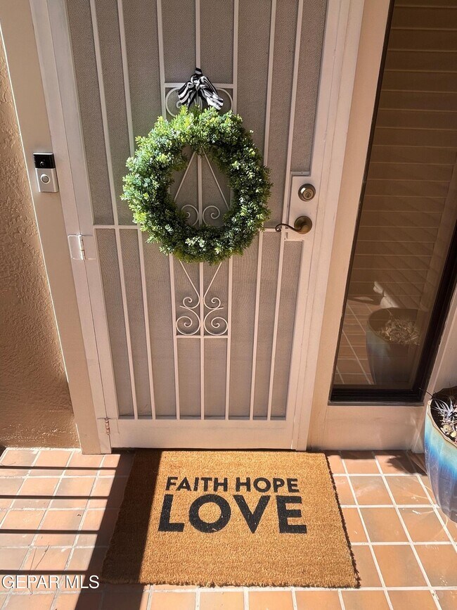 Building Photo - 5917 Mira Hermosa Dr