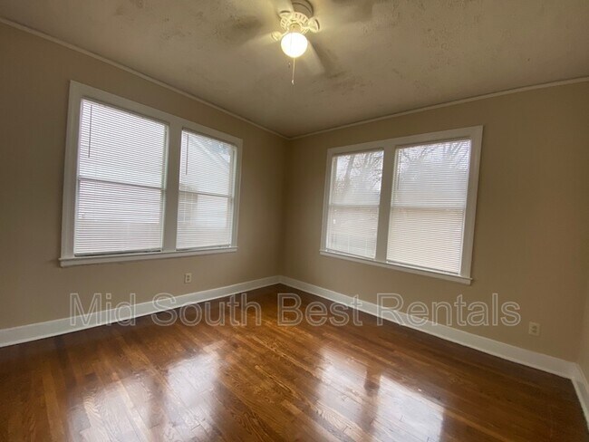 Foto del edificio - 645 Spring St