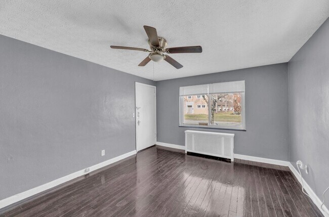 Foto del edificio - 1631 Summit Rd