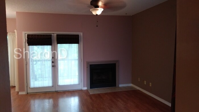 Foto principal - 9747 Whitehurst Dr
