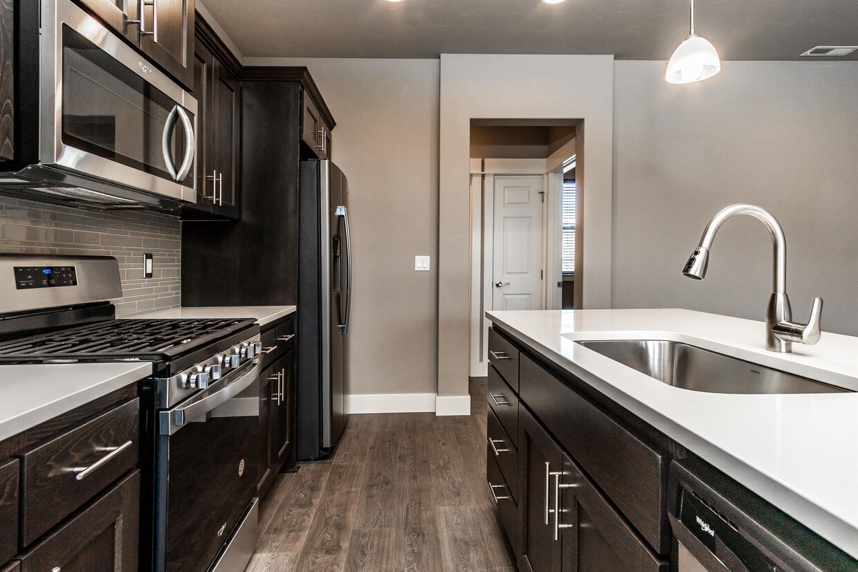 Foto principal - 20525 Gloucester Ln