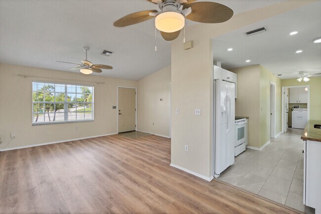 Building Photo - 6494 Rosewood Dr