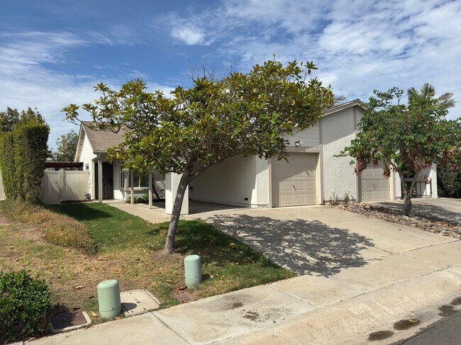 Foto del edificio - 8659 Summerdale Rd