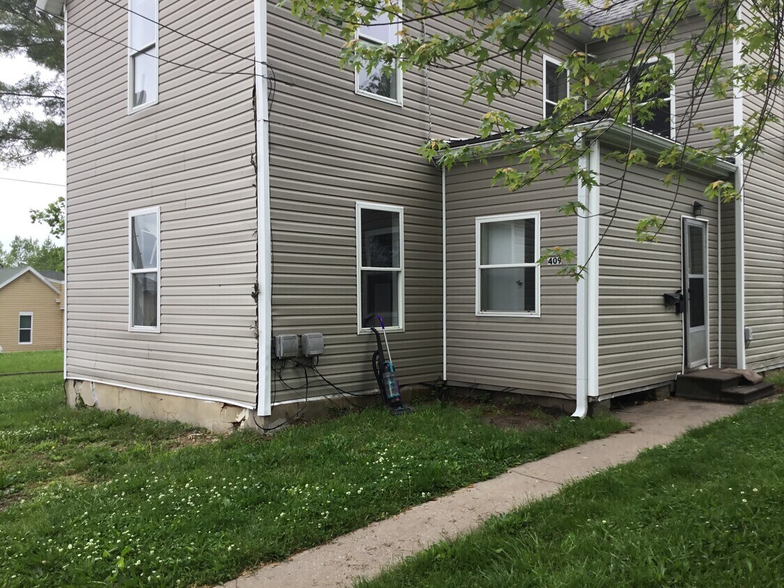 Foto principal - 409 8th E St