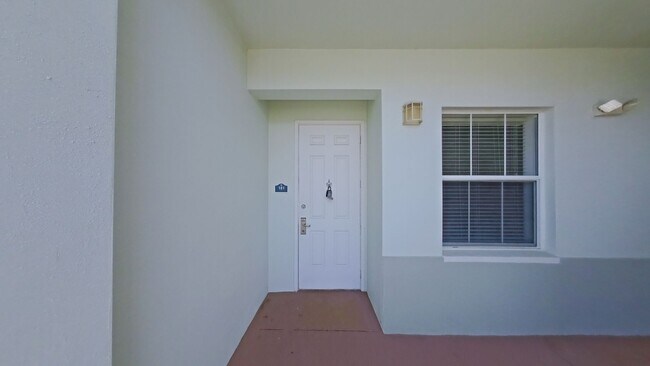 Building Photo - Lovely 3/2 Luxury Condo In Reunion