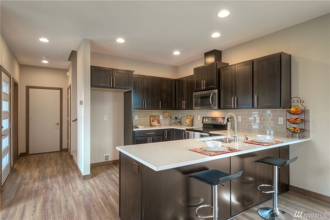 Foto principal - 12840 26th Ave S