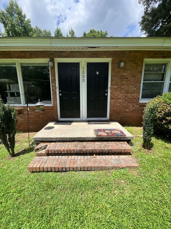 Foto del edificio - 1533 Beaucrest Ave