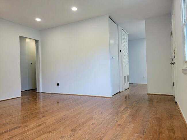 Foto del edificio - 707 Douglass Ave