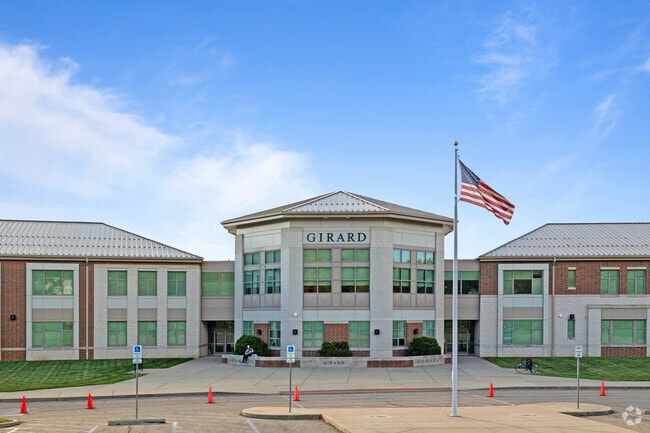 Junior high students living in Girard, Ohio can attend Girard Junior High.