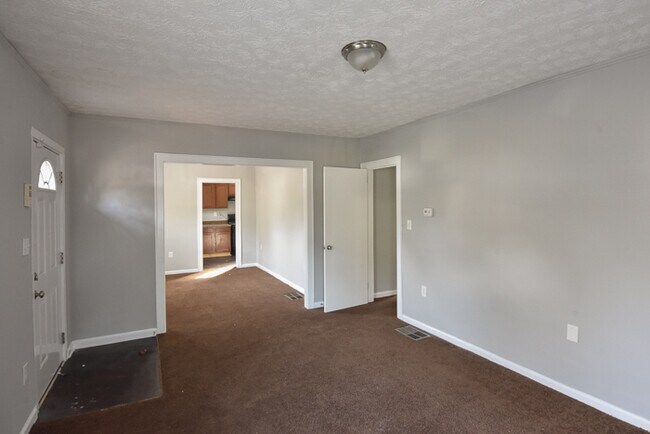 Building Photo - 2157 Mulberry St