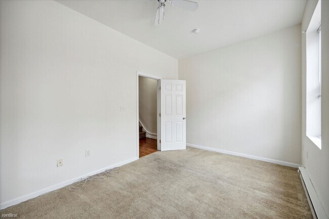 Foto del edificio - 3 br, 1 bath Duplex - 1859 WILLINGTON ST U...