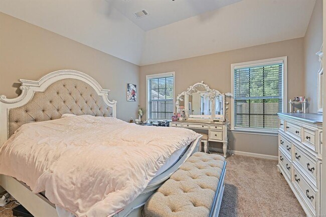 Building Photo - 905 Overture Dr