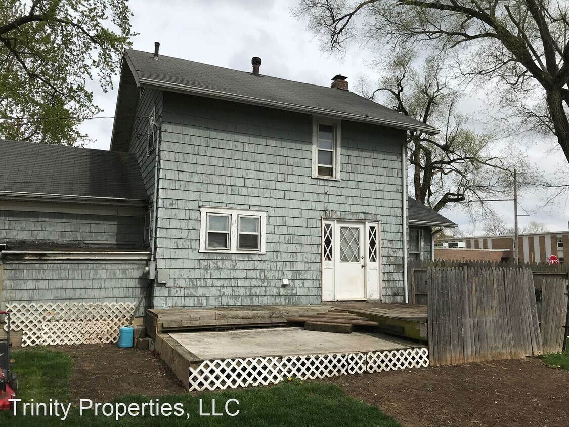 Building Photo - 3 br, 1 bath House - 328 S Jersey St
