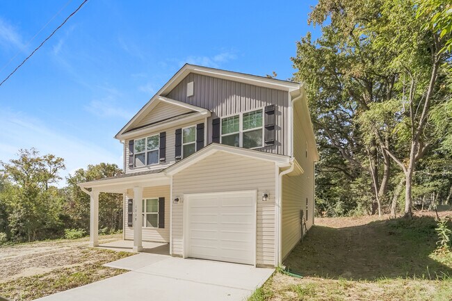 Foto del edificio - 1339 Lauren Village Dr, Charlotte, NC