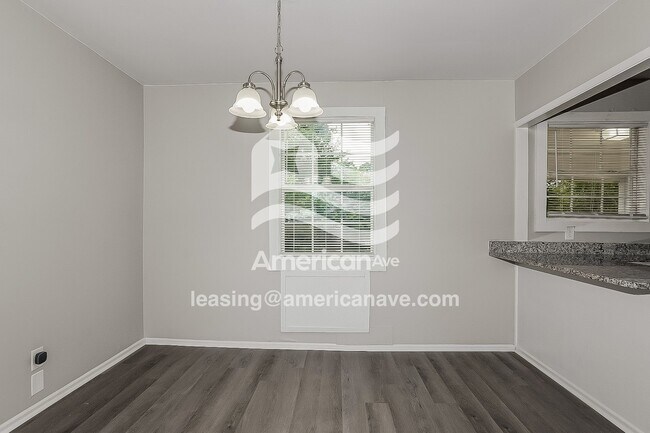 Foto del edificio - 674 Morton Ave NE