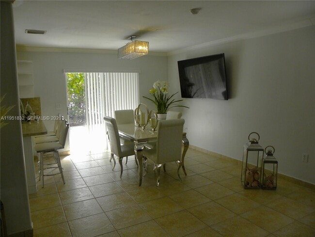 Foto del edificio - 3466 SW 23rd St