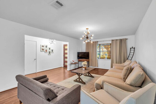 Foto del edificio - 5604 Flack St