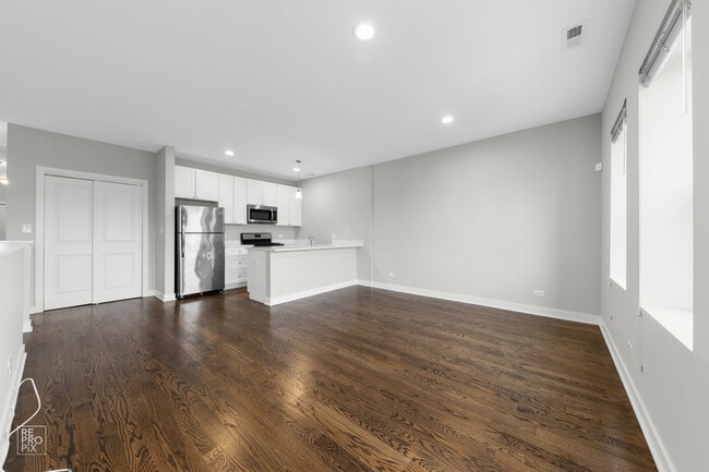 Foto del edificio - 2431 W 24th St