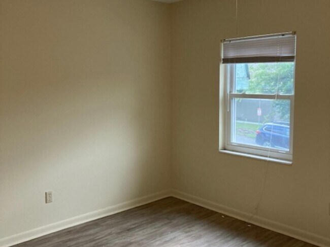 Foto del edificio - 2325 W Pensacola St