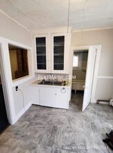 Building Photo - 124 York St