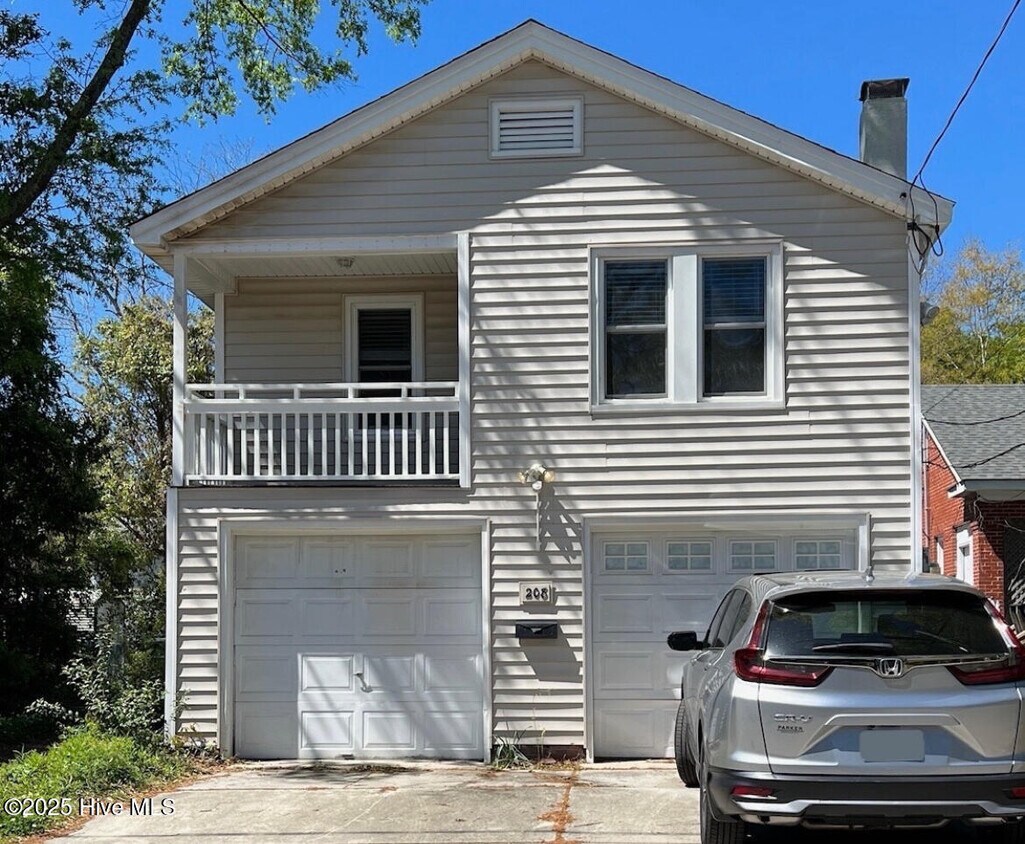 Foto principal - 208 S 18th St