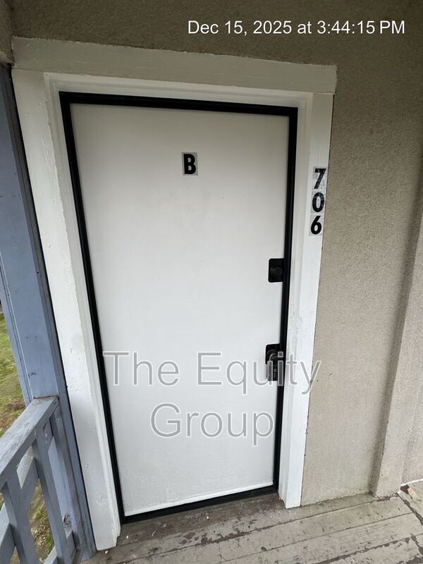 Foto del edificio - 706 N Jacob St