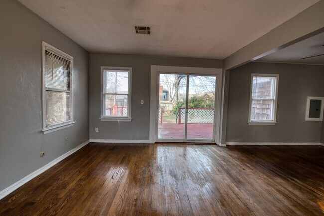 Foto del edificio - 2469 NW 36th Terrace