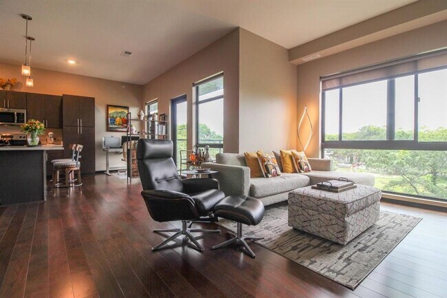 Foto del edificio - Topin Rental