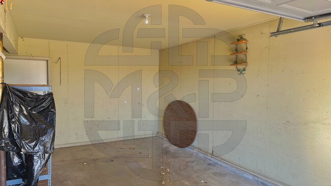 Foto del edificio - Edwards St Triplex