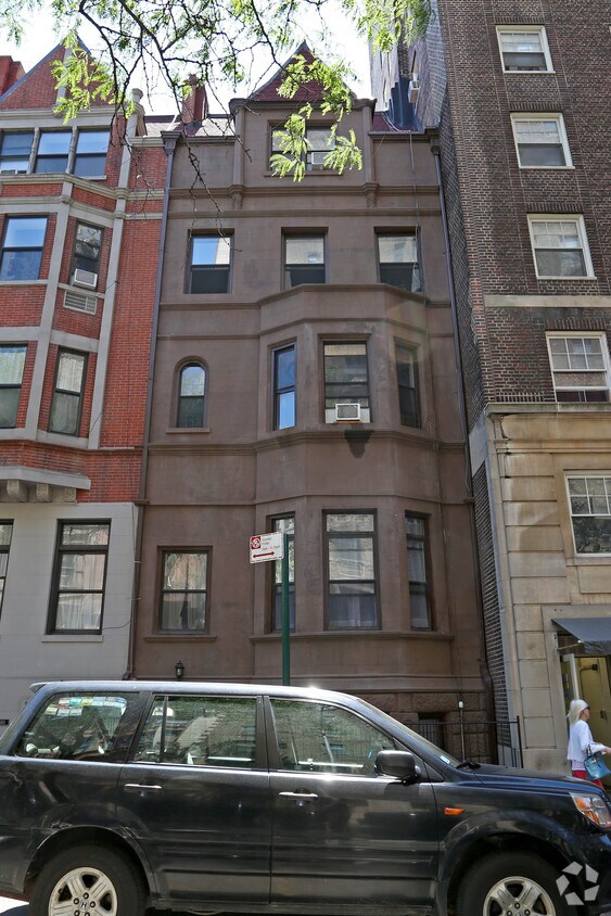 Building Photo - 162 W 75th St