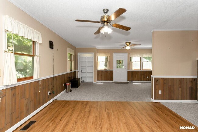 Foto del edificio - 527 Mountainside Dr