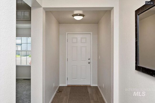 Building Photo - Dog Friendly Home in Meridian! NOVEMBER RE...