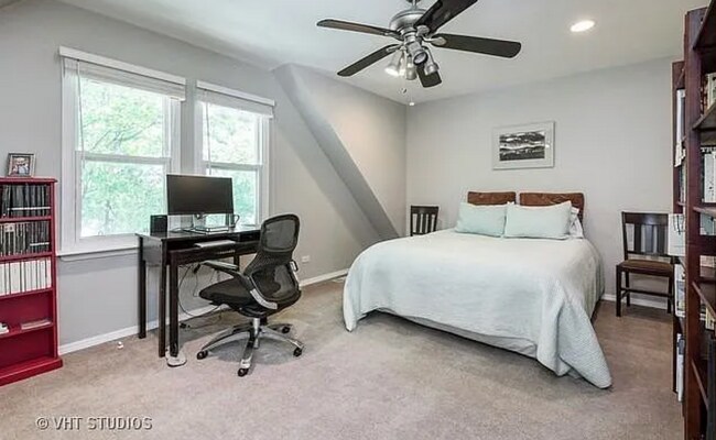 Foto del edificio - 1709 W Fletcher St