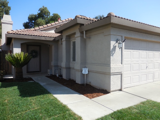 Building Photo - 368 Quail Dr