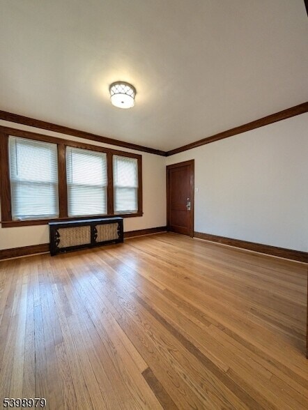 Foto del edificio - 211 E Passaic Ave