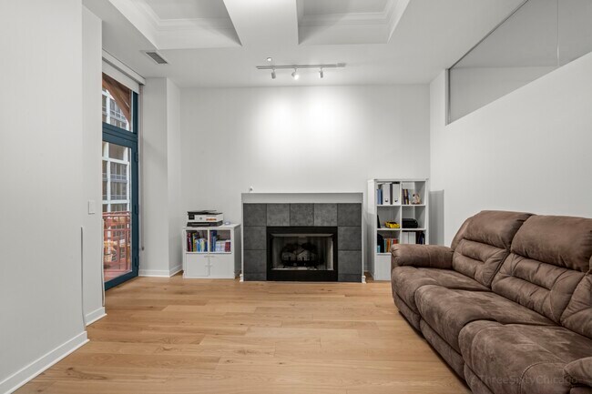 Foto del edificio - 208 W Washington St