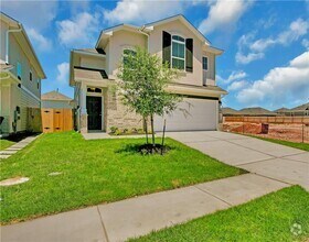 Building Photo - 6400 Gunflint Dr