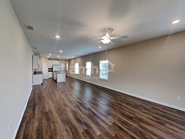 Building Photo - 179 Spruce Pt