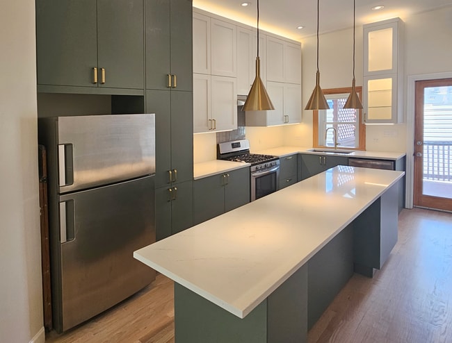 Newly designd kitchen - 2170 W Bowler St