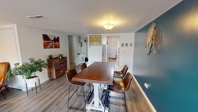 Foto del edificio - 738 Peninsula Ct