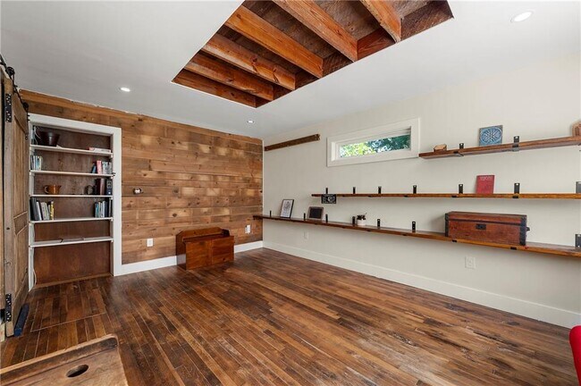 Foto del edificio - 948 Margaret Pl NW