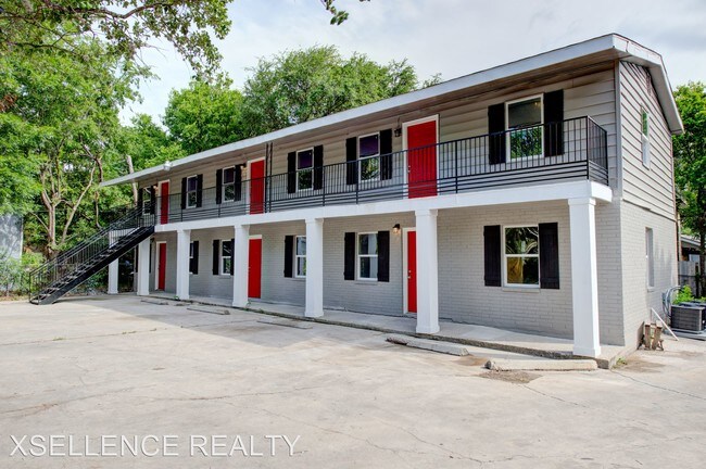 Building Photo - 218 Natalen Ave