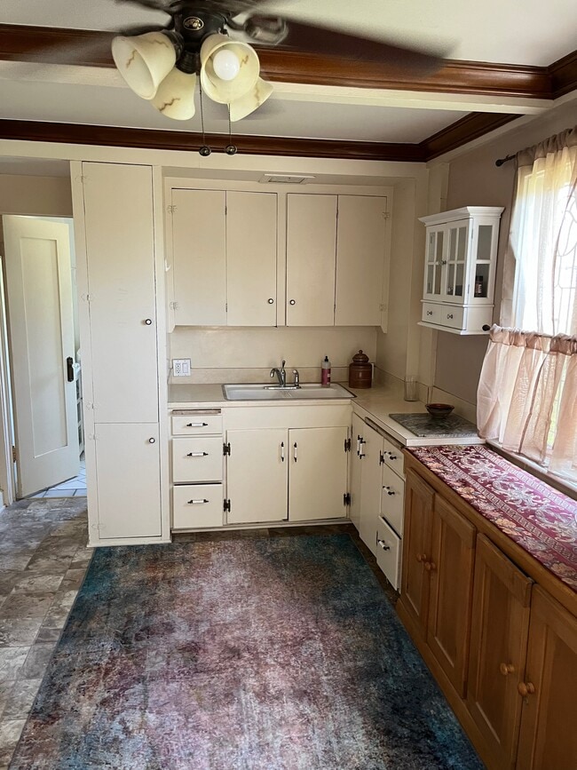 Kitchen - 159 W Montecito Ave