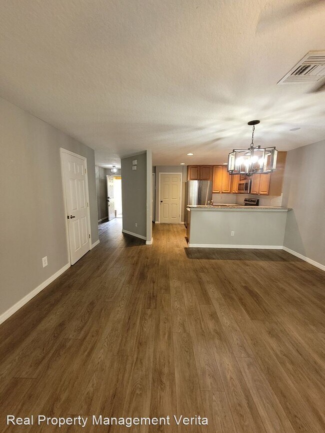 Building Photo - 3 br, 2.5 bath House - 3865 Silverbell Loop
