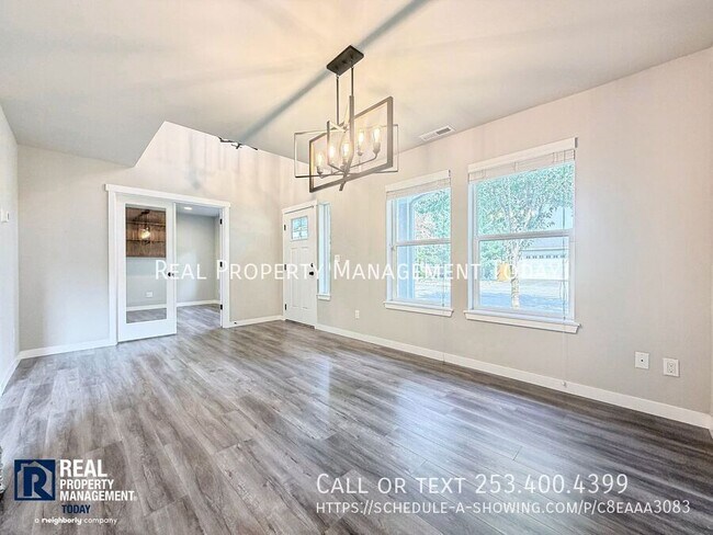 Building Photo - 362 Bondgard Ave E